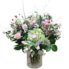Load image into Gallery viewer, Zacht veldboeket in roze, wit en groen