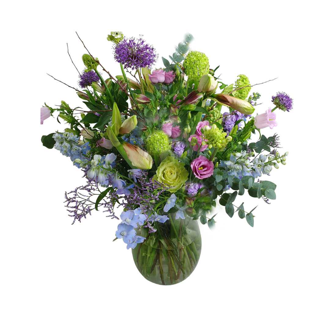 Blz. 12 |  Rond opgemaakt boeket in vaas