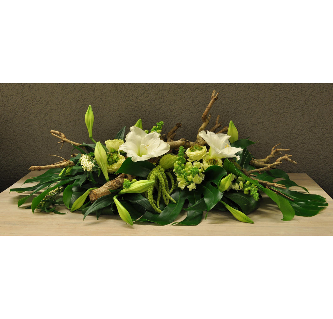 Blz. 32 | Ovaal seringenhout afscheidsarrangement wit & groen